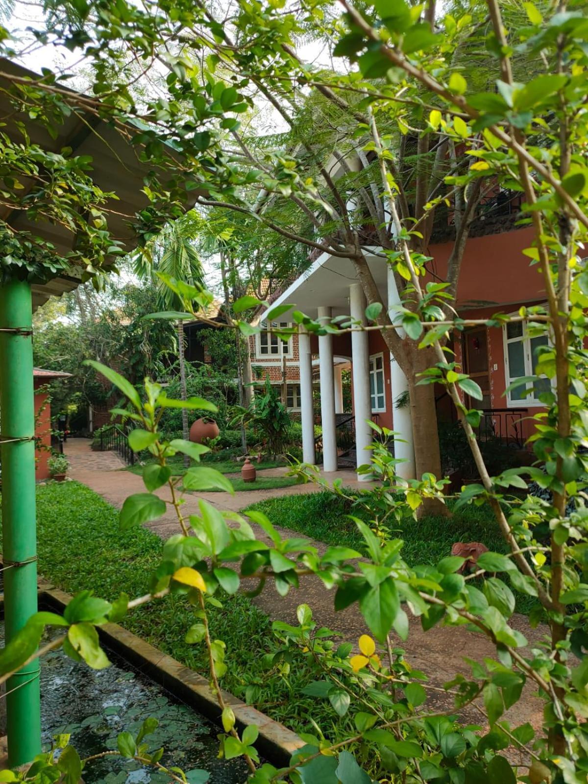 Inn Pondiville Forest Retreat Pondicherry Exterior foto