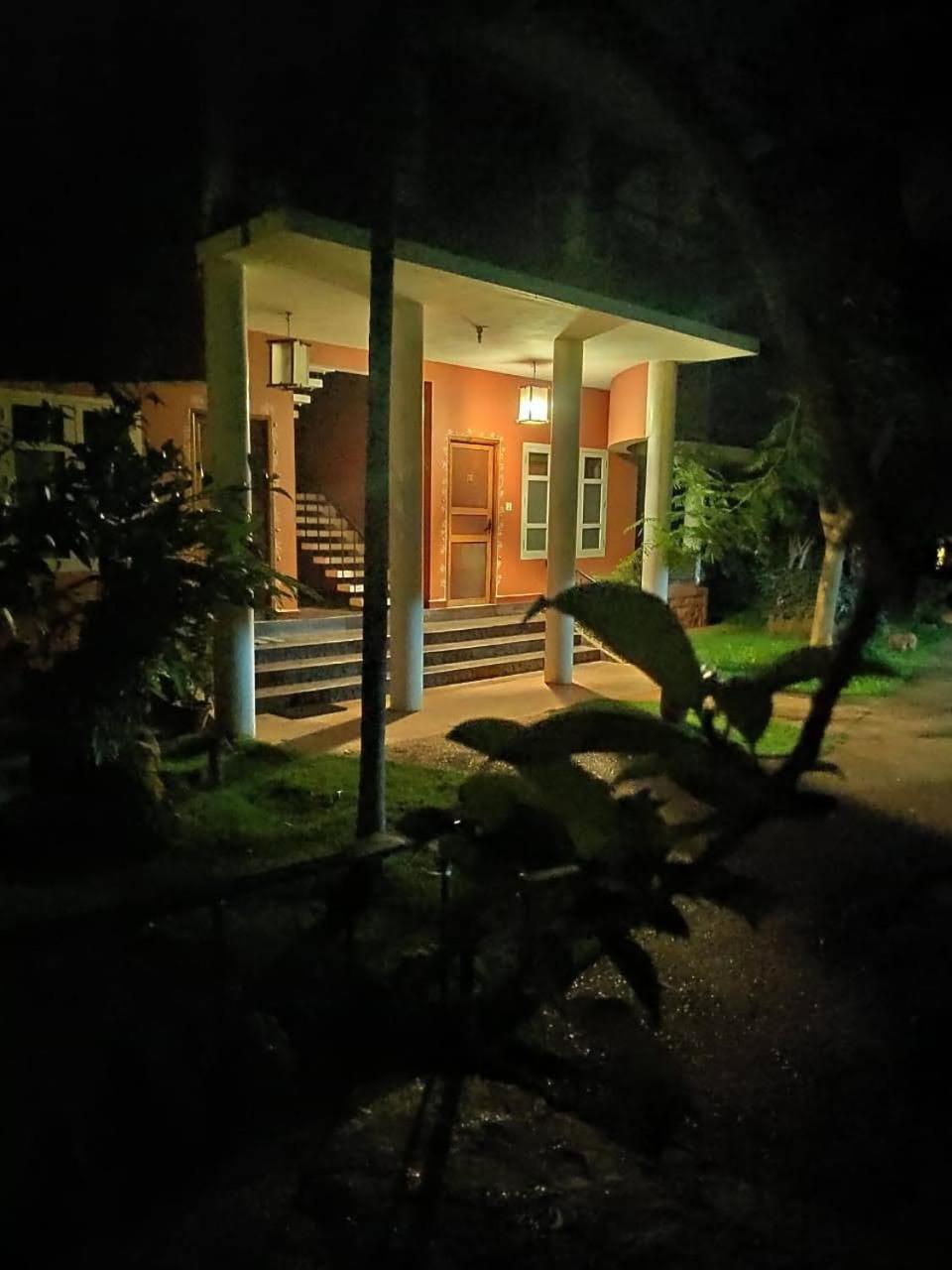 Inn Pondiville Forest Retreat Pondicherry Exterior foto