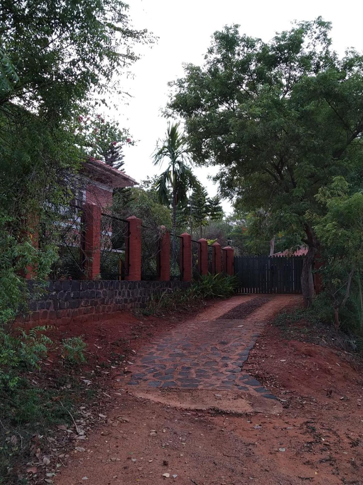 Inn Pondiville Forest Retreat Pondicherry Exterior foto